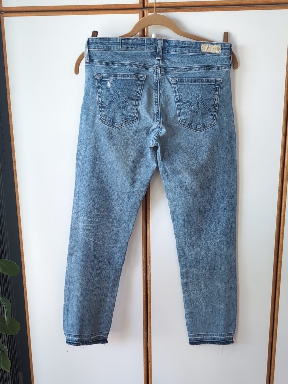 AG Jeans The Stilt Crop 27 21 Year Breathless Fade - Picture 6 of 12